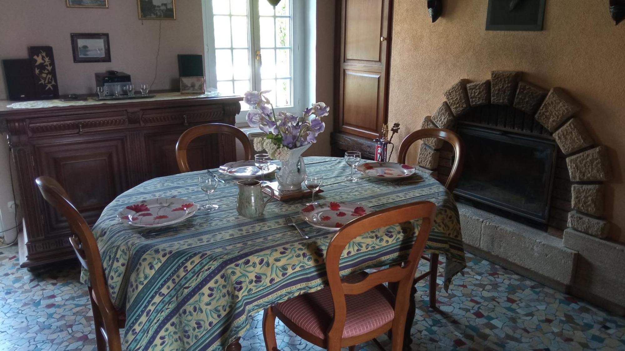 Chantilly ,Petit Dejeuner Et Table D'Hotes Possible Noyers  Ngoại thất bức ảnh
